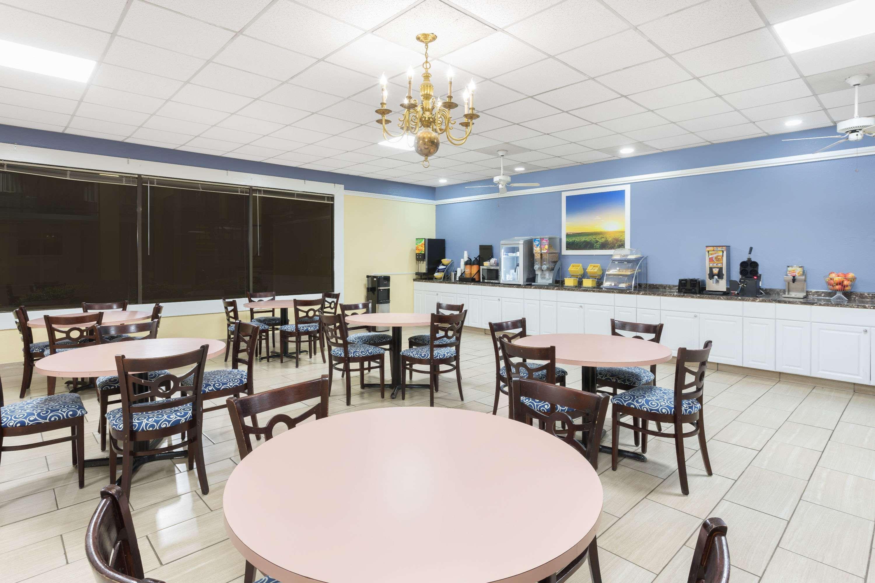 Days Inn By Wyndham Orangeburg South Ngoại thất bức ảnh